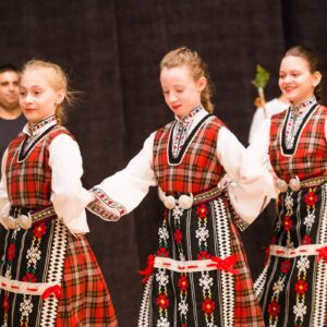 Народни танци за деца 10-14 години в Балкански Ритми - гр. Варна