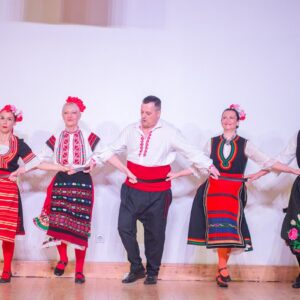 Народни танци за начинаещи и напреднали в Танцова къща "Балкански ритми" - гр. Варна