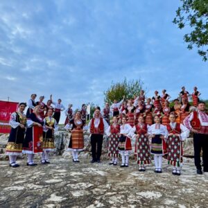 Народни танци за начинаещи и напреднали в Танцова къща "Балкански ритми" - гр. Варна