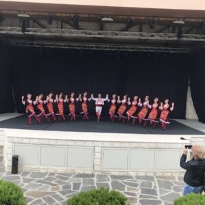 Народни танци за начинаещи в Варна - Балкански ритми